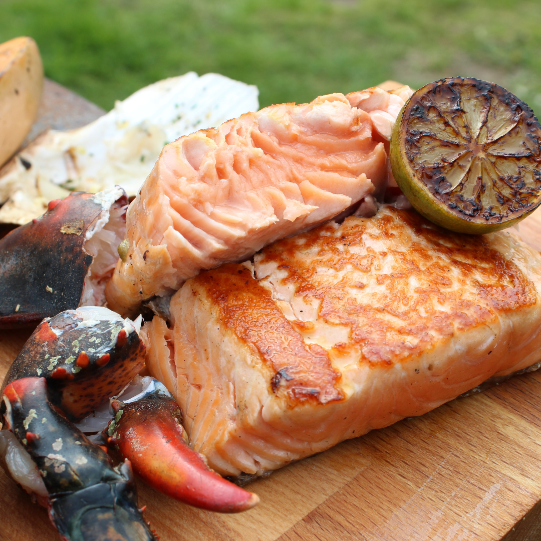 Zalm vis grillen op plancha BBQ