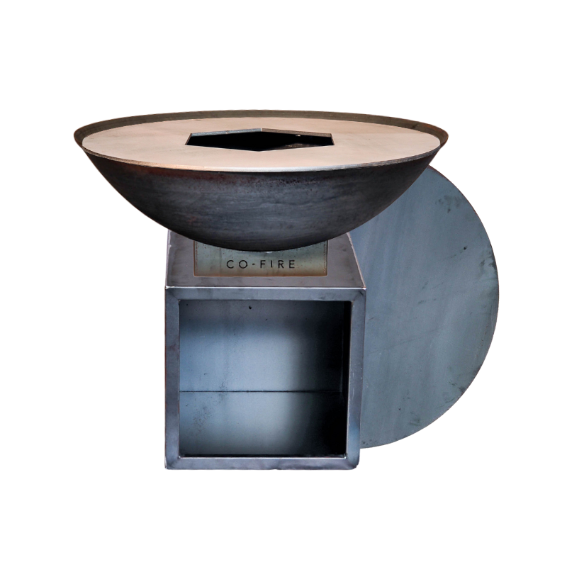 Afbeelding van de Co-fire GrillRing Master Set: een complete buitenkeuken met vuurschaal, grillring en stijlvol onderstel, klaar voor gezellig buiten koken met familie en vrienden.