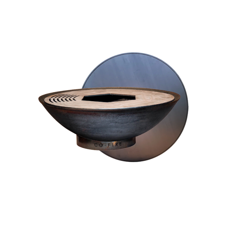 Afbeelding van de Co-fire GrillRing Basic Set: een robuuste vuurschaal met grillring, ideaal voor buiten koken en barbecueën.